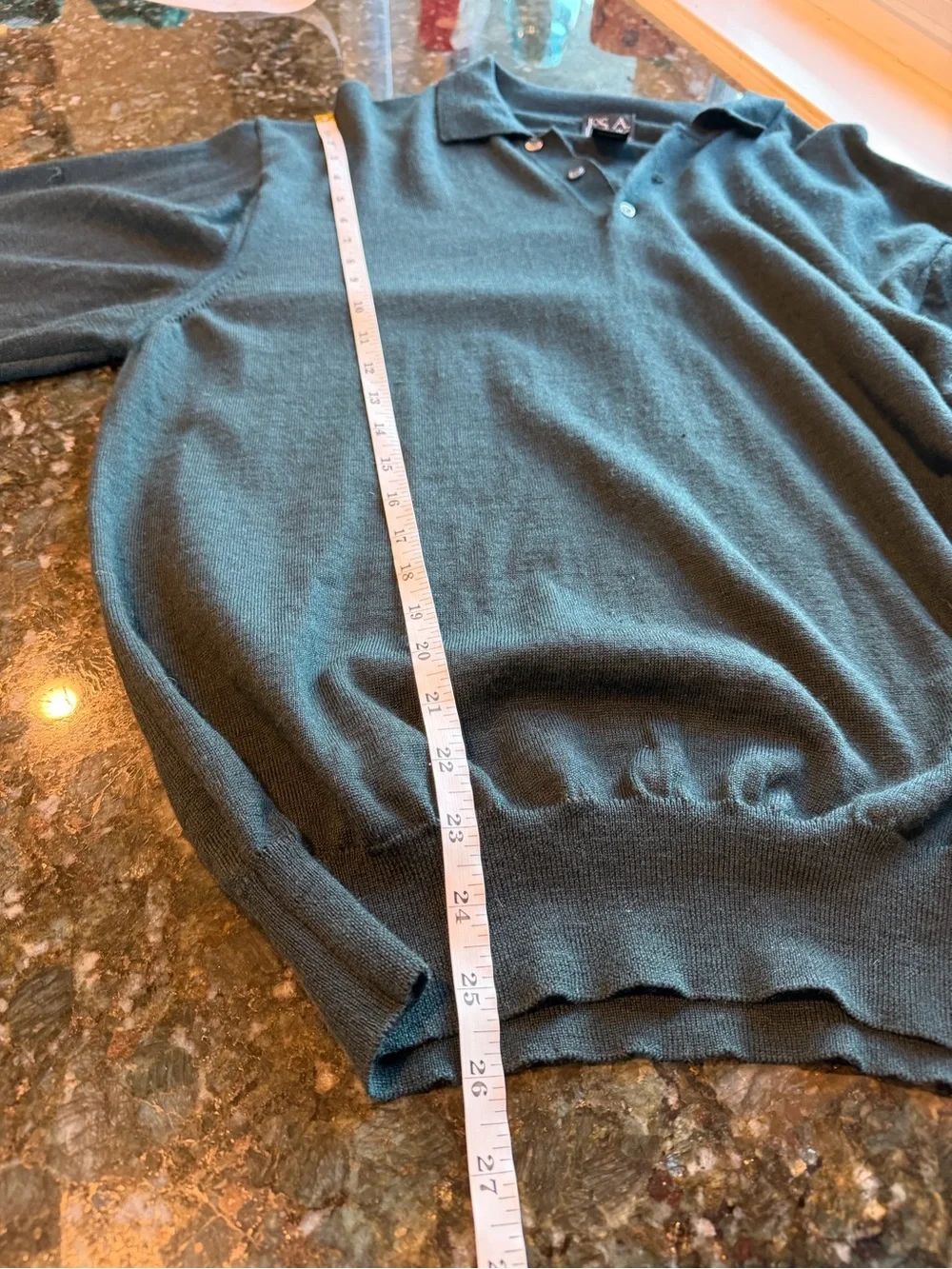 Jos. A Bank 100% Extra Fine Merino Wool Made in Italy 3 Button Collared Sweater.